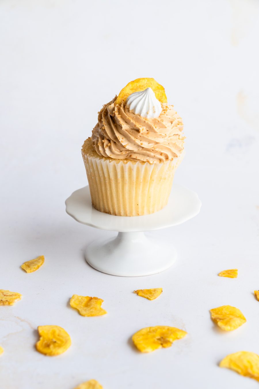 Caramel Banana Cream Cupcakes Caramel Banana Cream Cupcakes