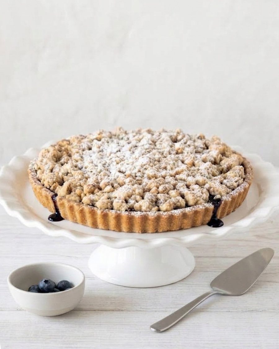 Blueberry Crumble Pie Blueberry crumble with wild blueberries, buttery short crust, and brown sugar oat topping, perfect with ice cream or whipped cream.